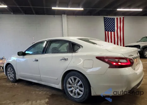 2018 Nissan Altima 2.5 z USA, uszkodzony, nr VIN 1N4AL3AP3JC243414